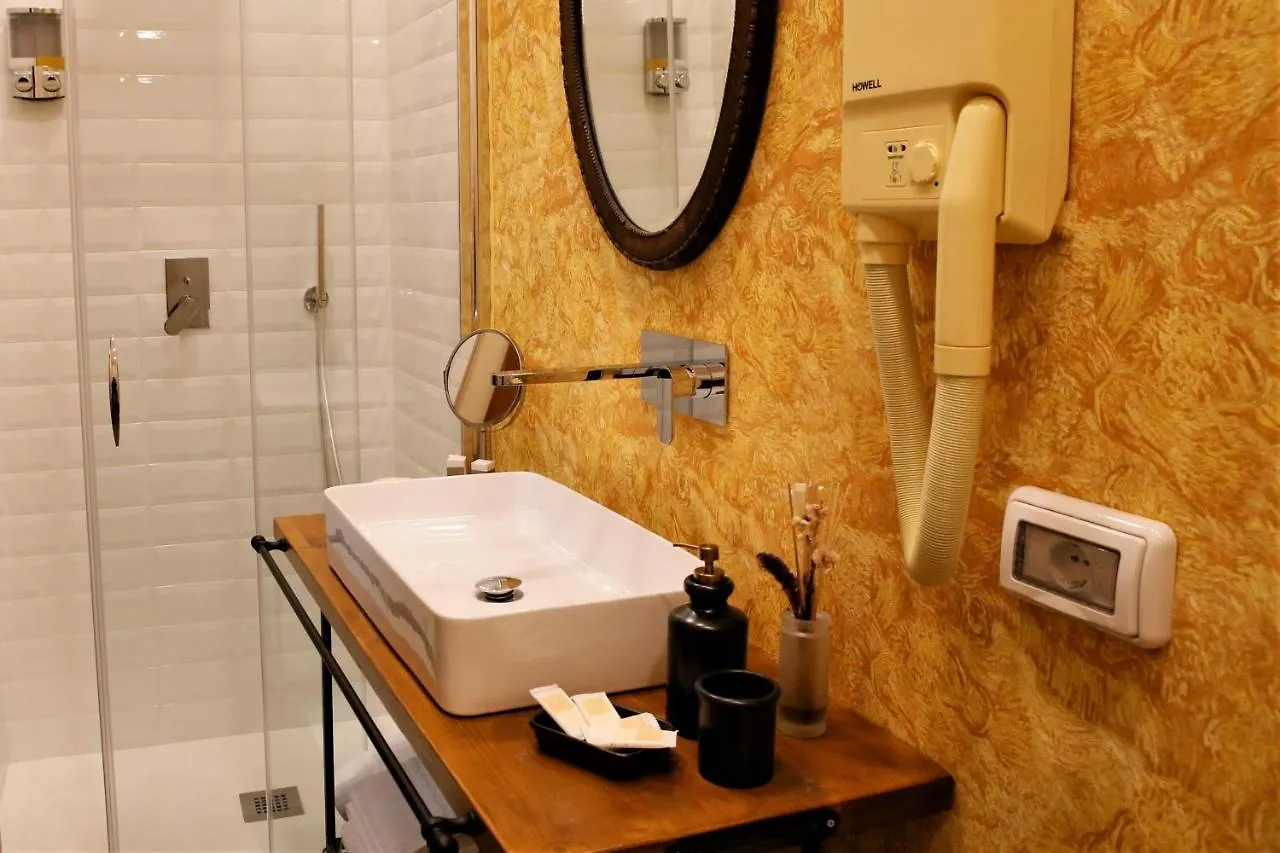 Napolicentrico Bed & Breakfast  Naples