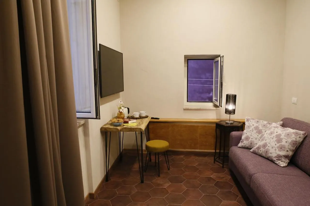 Napolicentrico Bed & Breakfast 0*, Naples